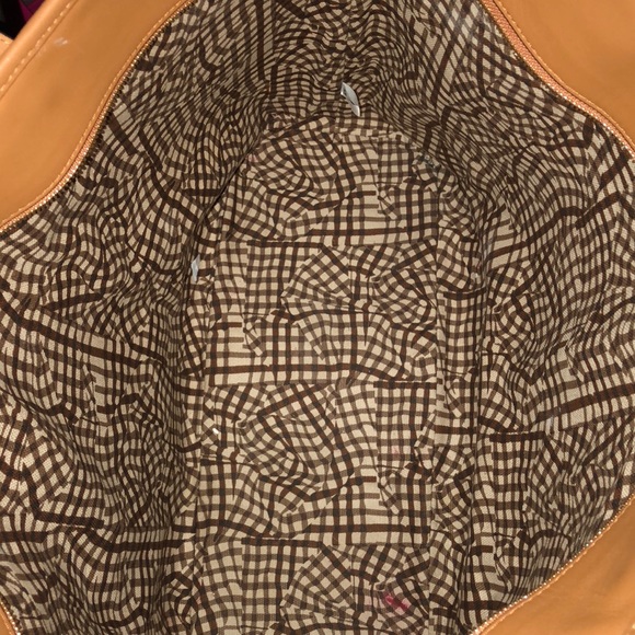 MCM LARGE ANYA TOTE - Picture 5 of 5